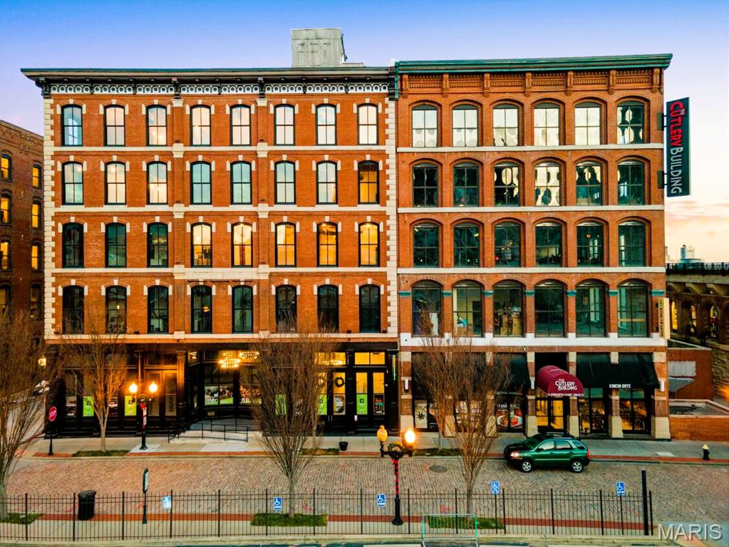 612 N 2Nd St, Louis, MO 63102