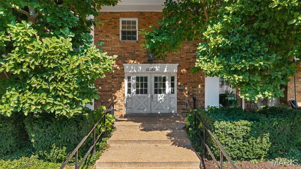 10381 Oxford Hill Drive Unit: 1