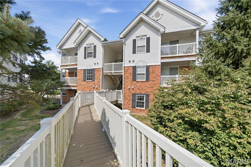 450 Benton Drive Unit: J