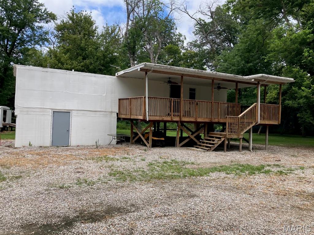 910 River Road
