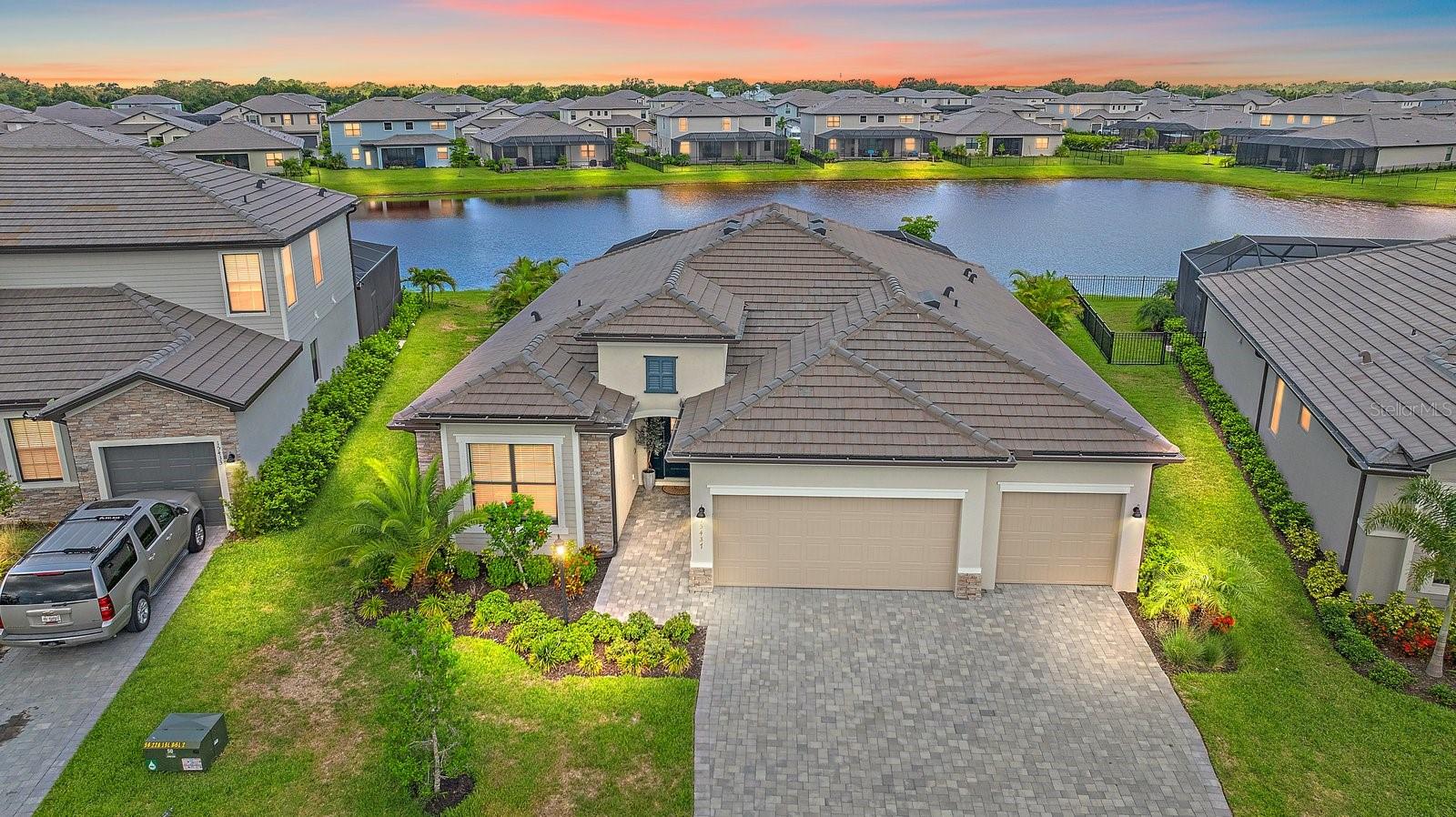 15437 WHITE LINEN DR