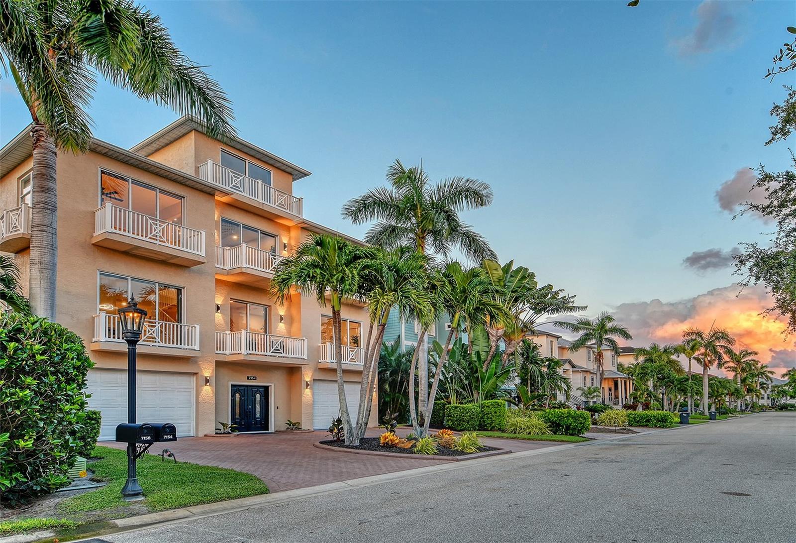 7154 HAWKS HARBOR CIR