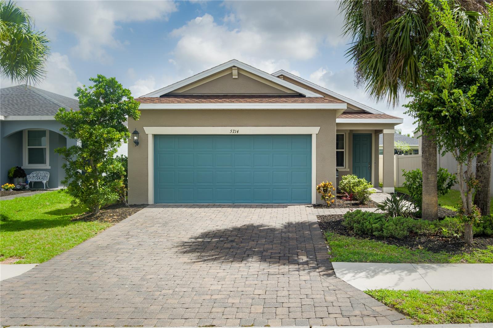 5714 LOS ROBLES CT