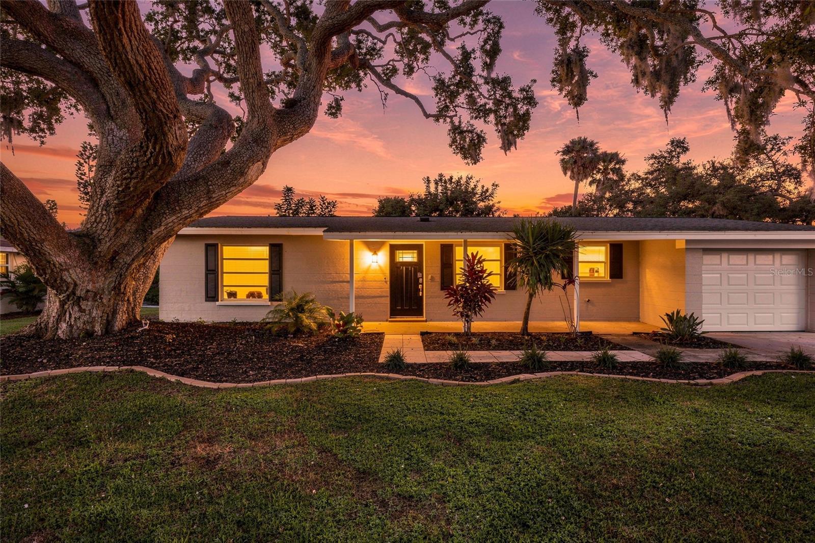6821 Anchor Way