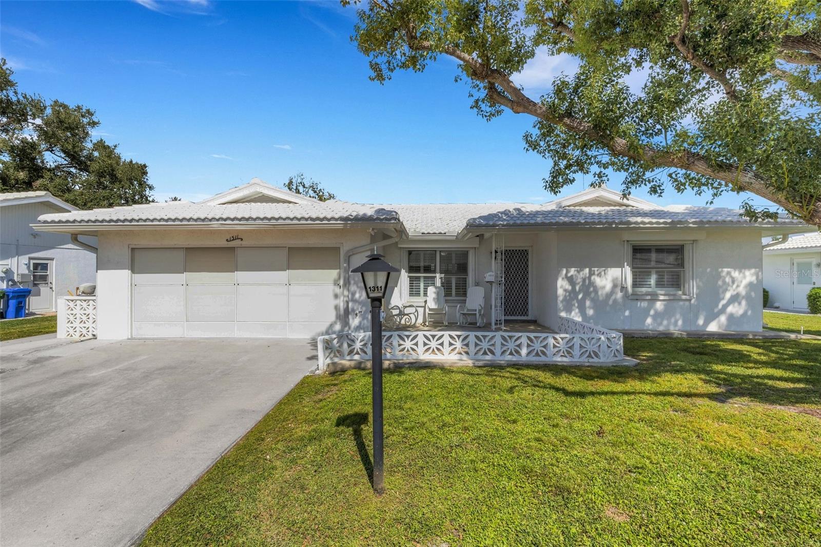1311 Bottlebrush Dr