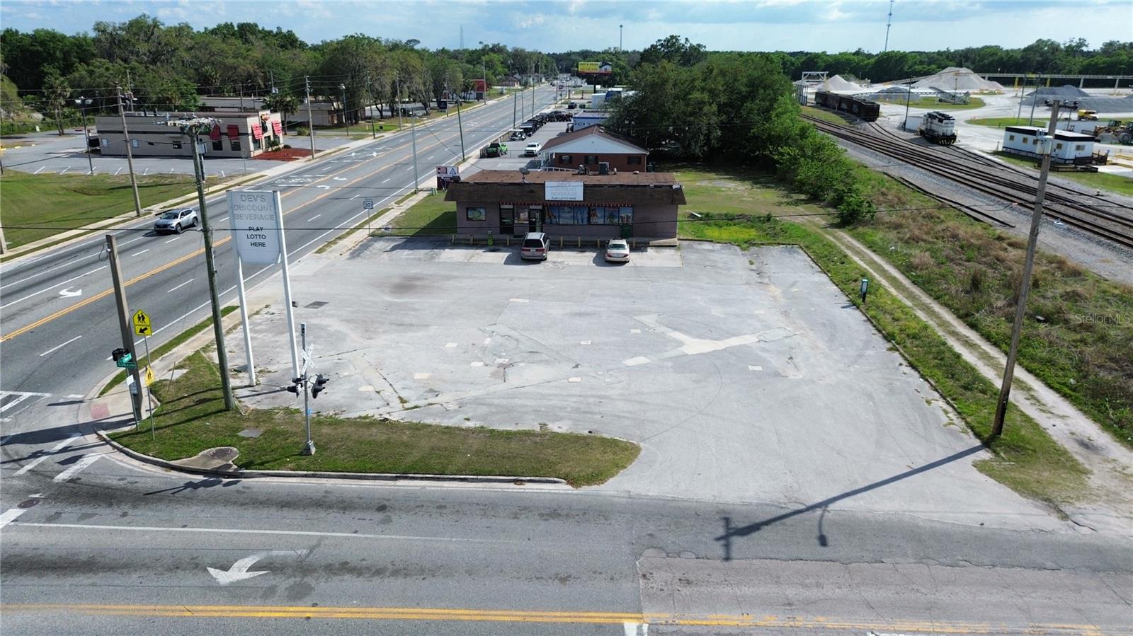 405 S Main St, Wildwood, FL 34785