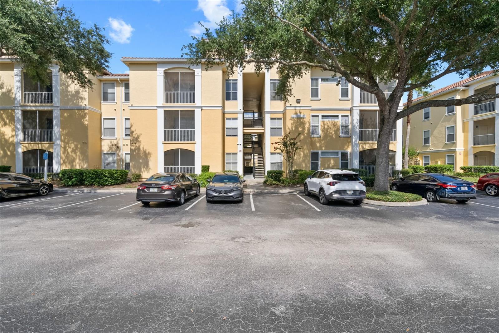 1150 LAKE SHADOW CIR #3307