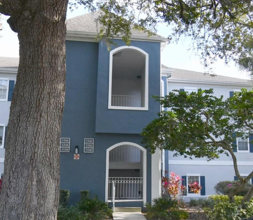 3206 CLUBSIDE DR #3206