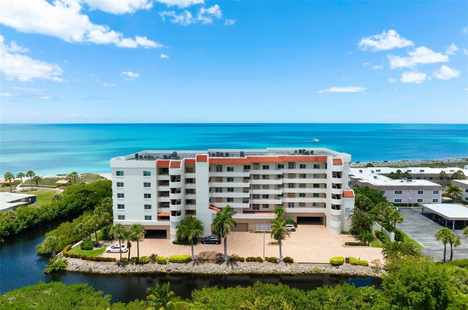 550 W Flamingo Dr 2