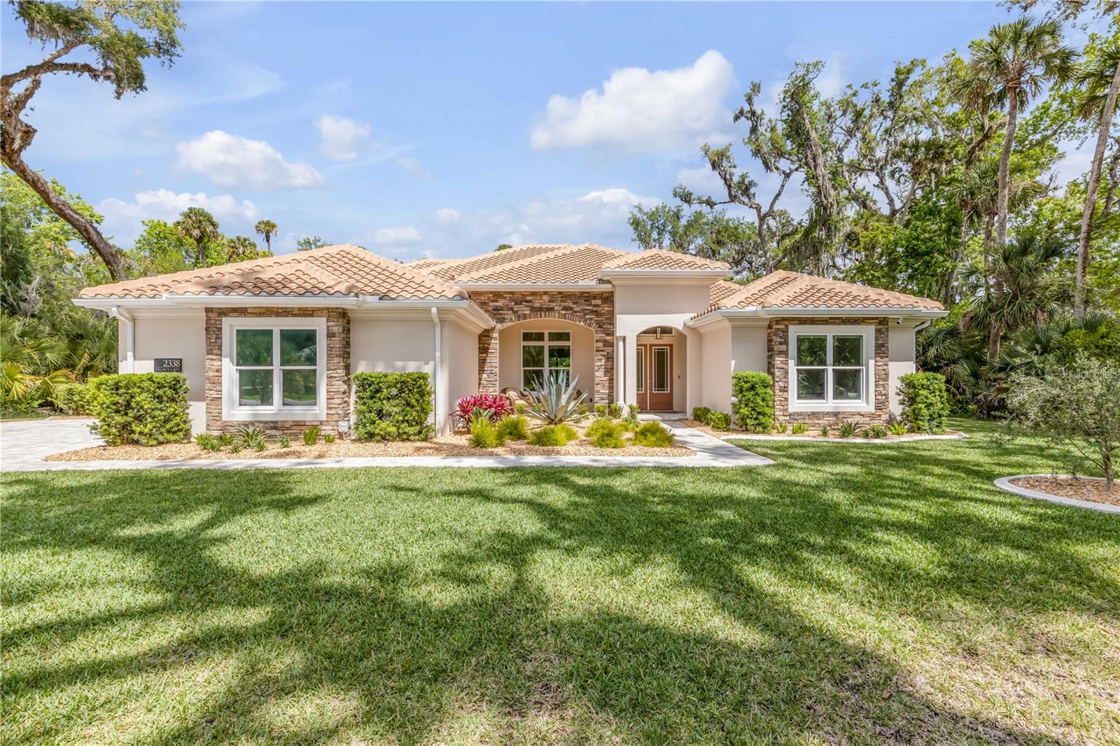 2338 LEGACY LN