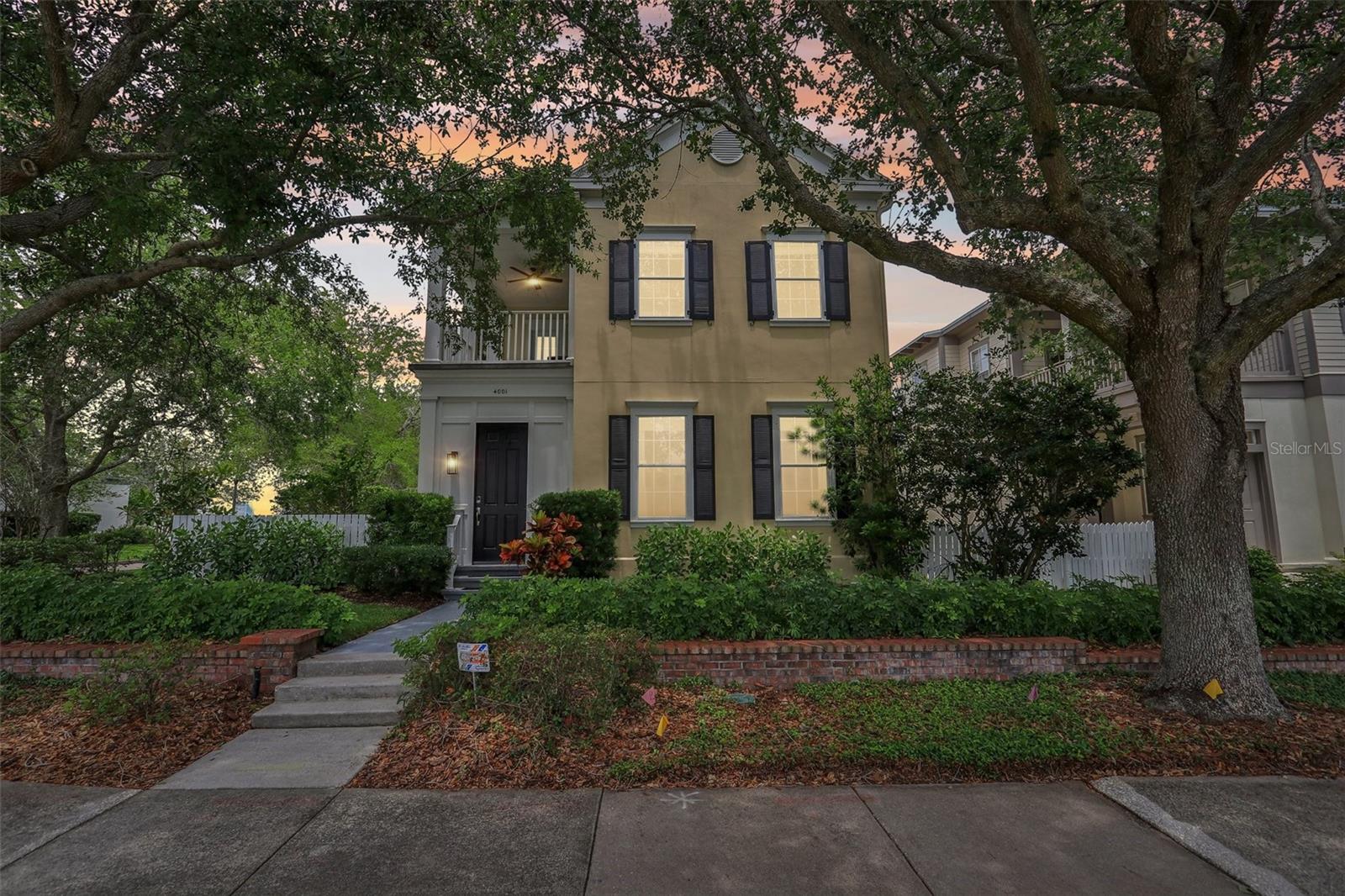 4001 CORRINE DR