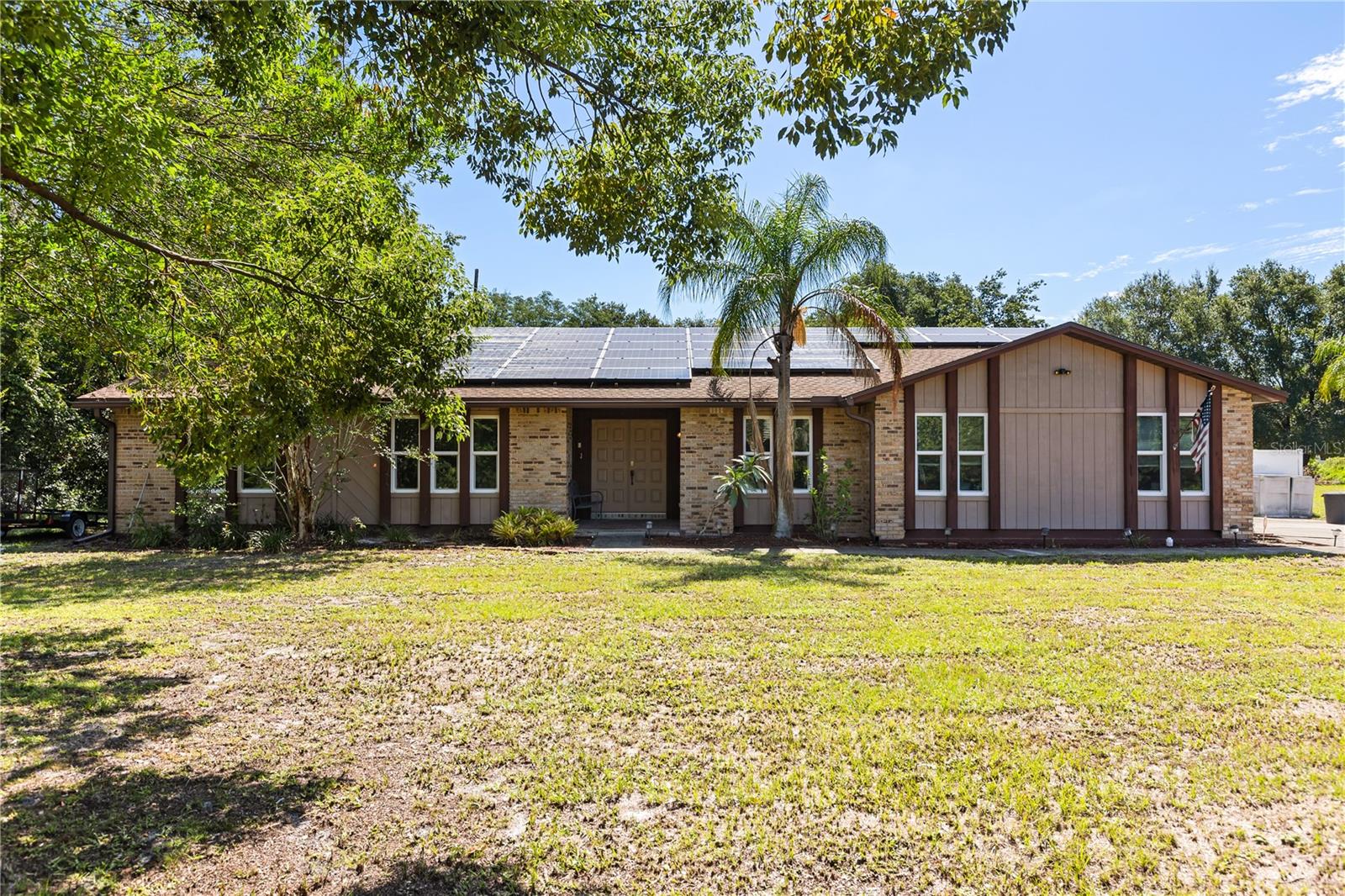 579 W KINGWAY DR