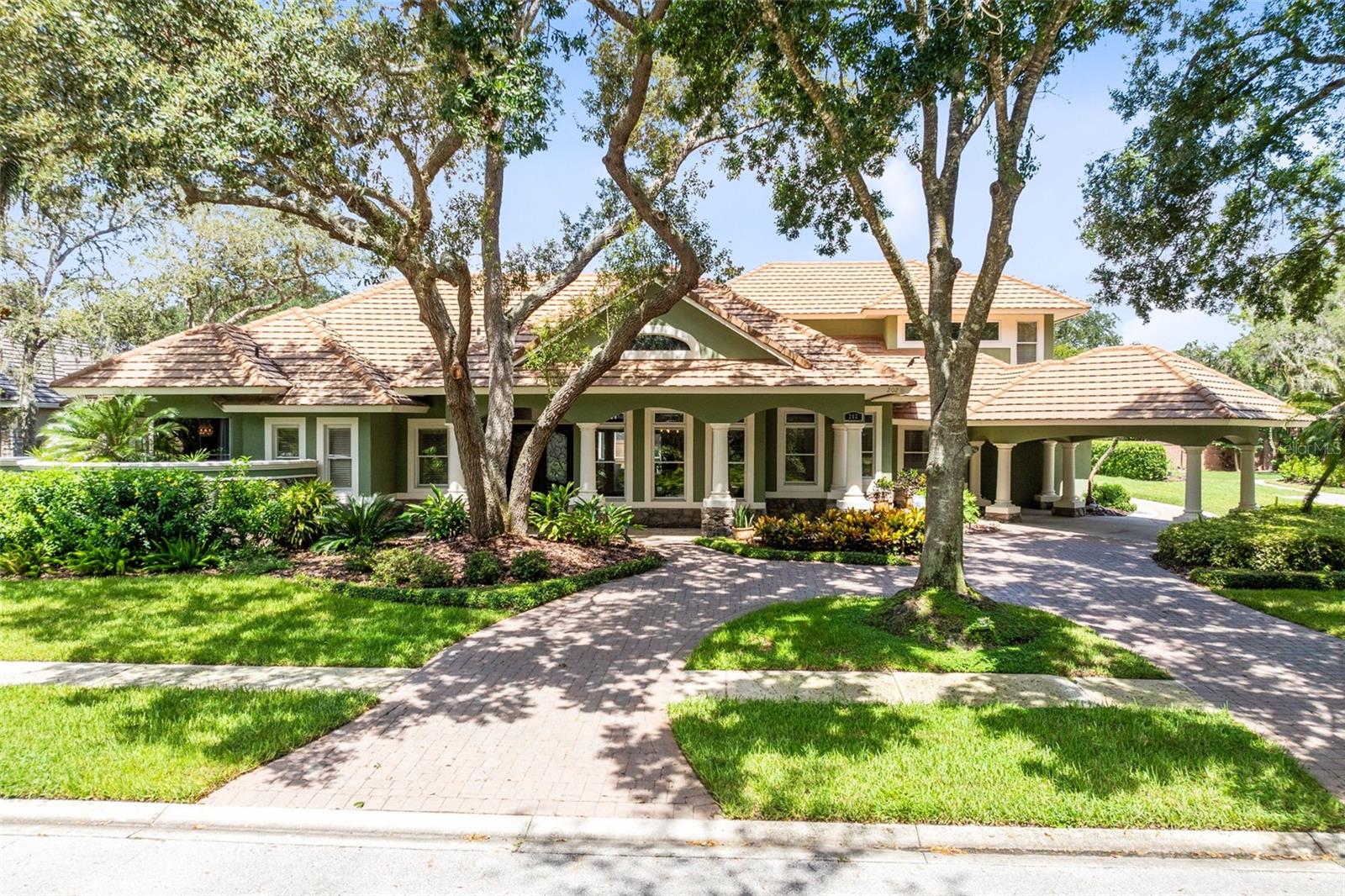 202 ARROWHEAD CT