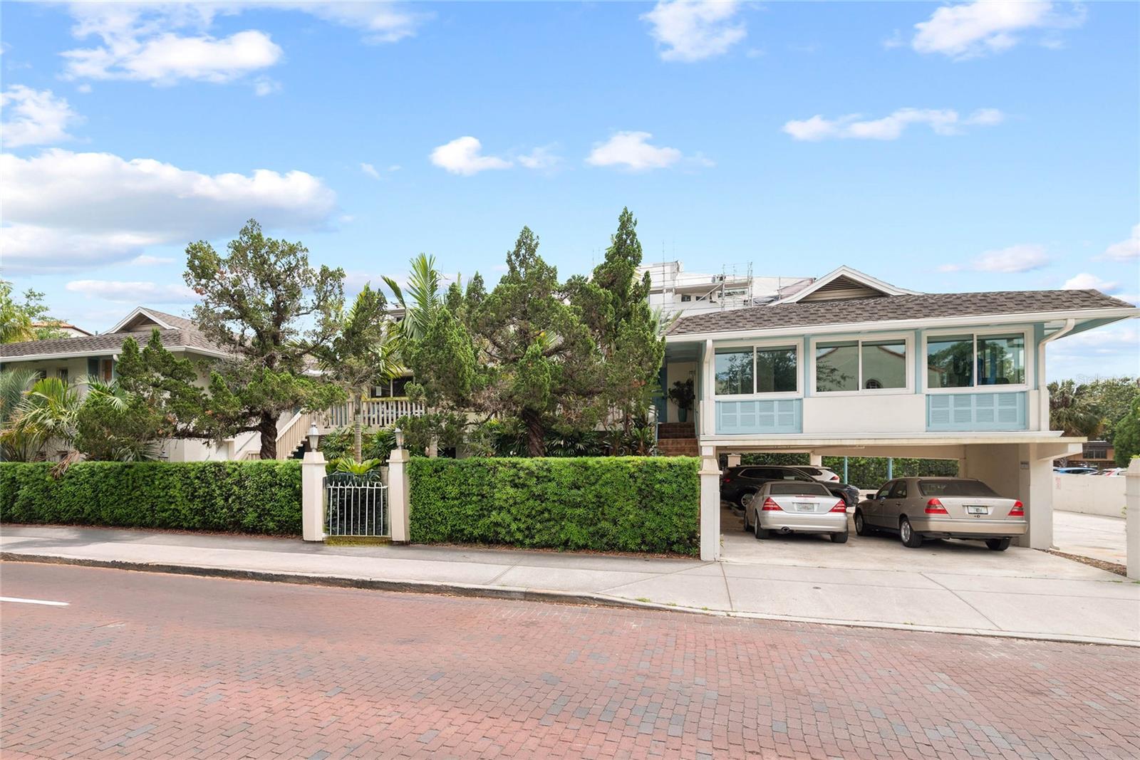 101 S INTERLACHEN AVE #104