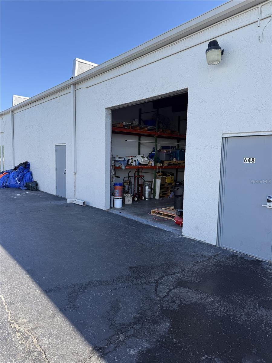 648 FLORIDA CENTRAL PKWY #1000