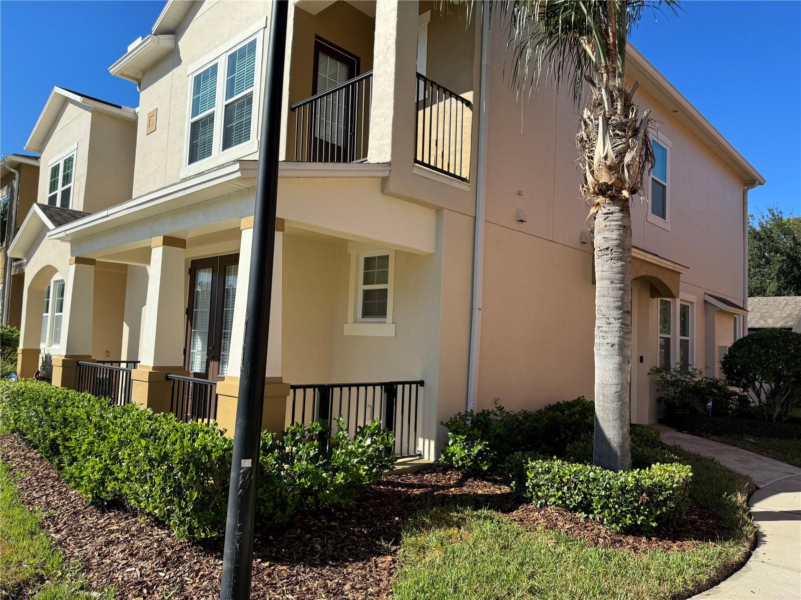 5348 FACTORS WALK DR