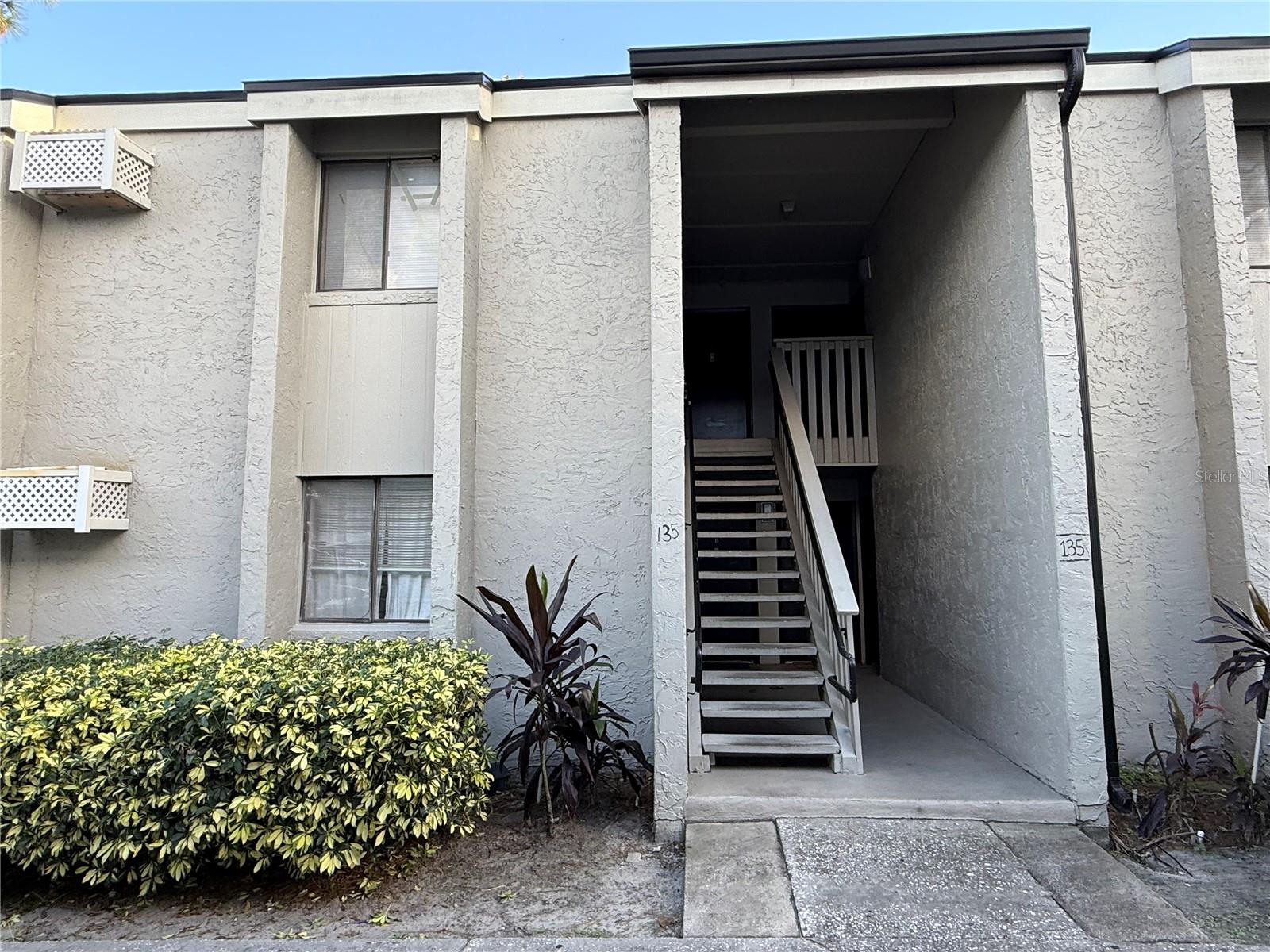 135 SPRINGWOOD CIR #E