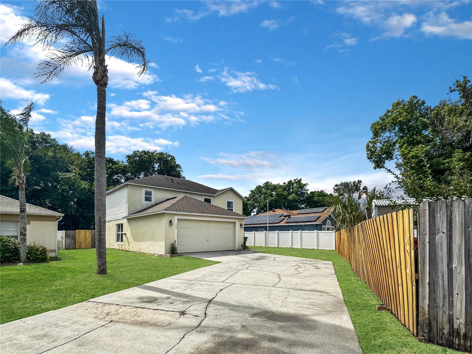 118 OAK VIEW PL