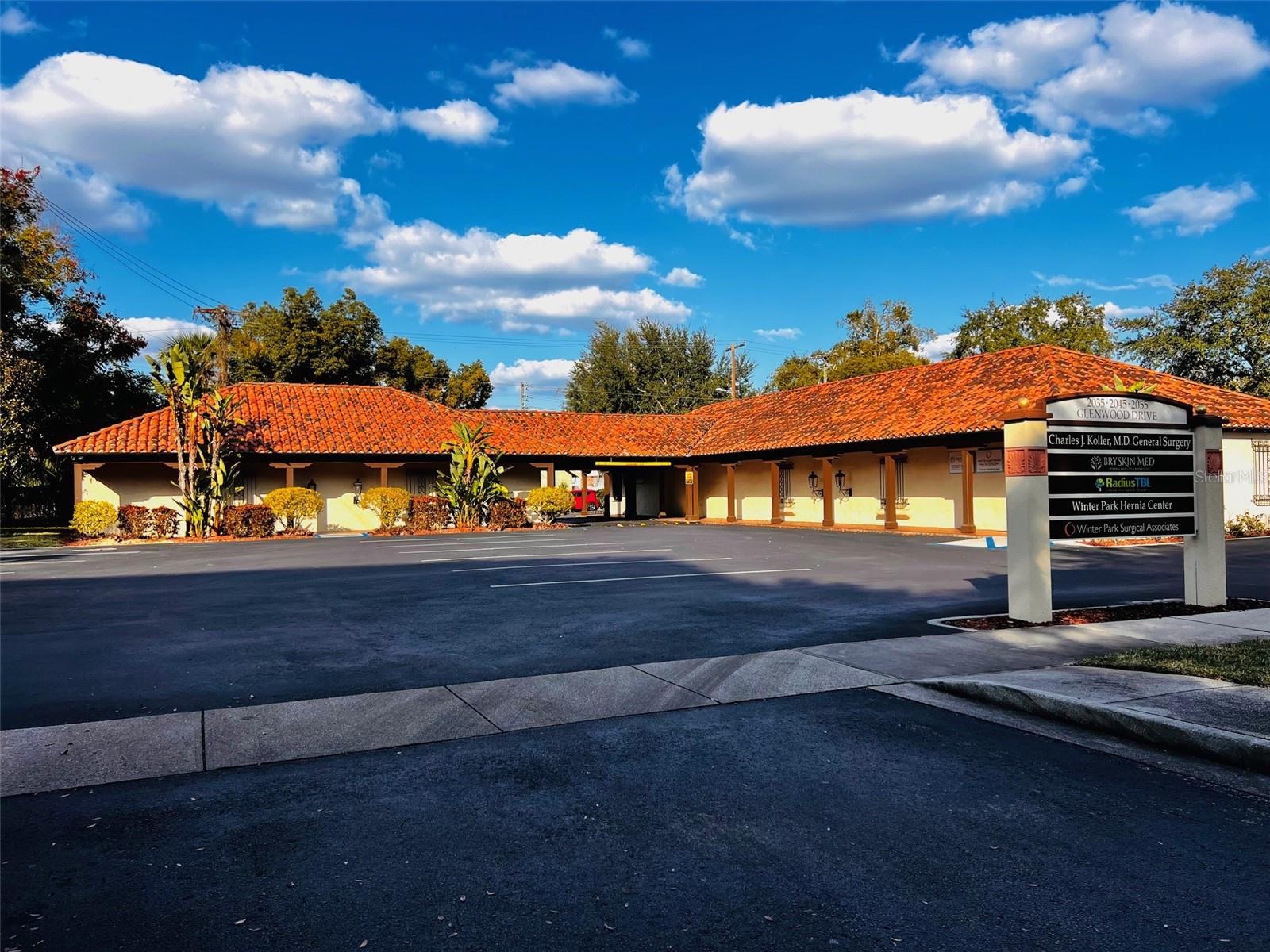 2035 GLENWOOD DR