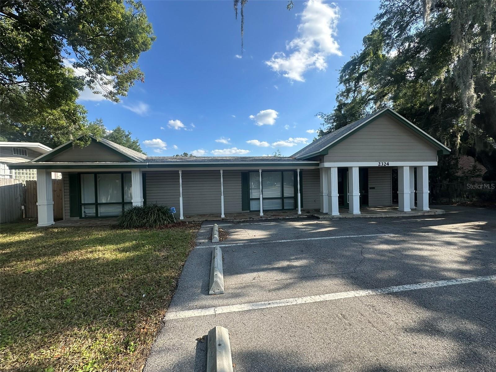 2324 LEE RD