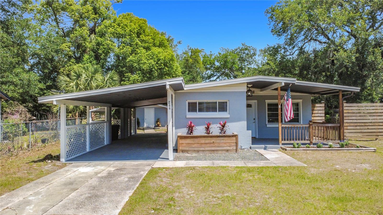 844 ROSALIA DR