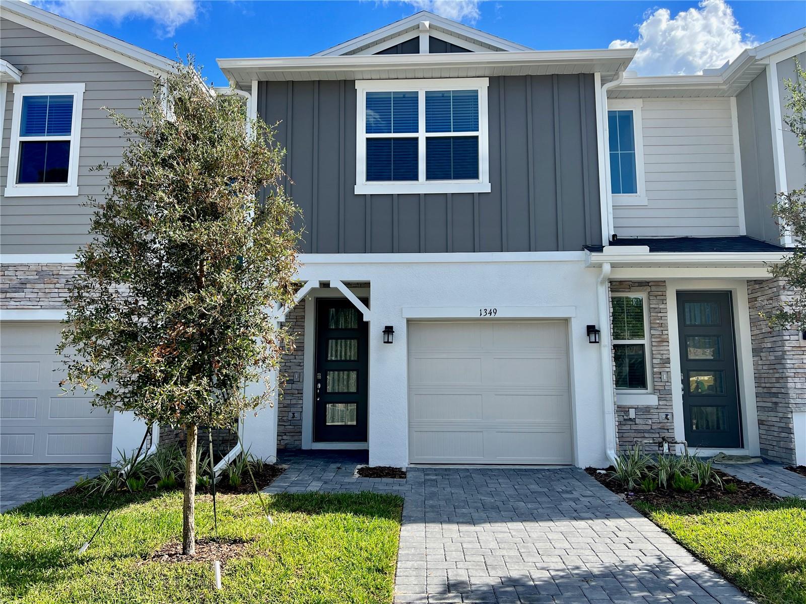 1349 CAPTIVA CV