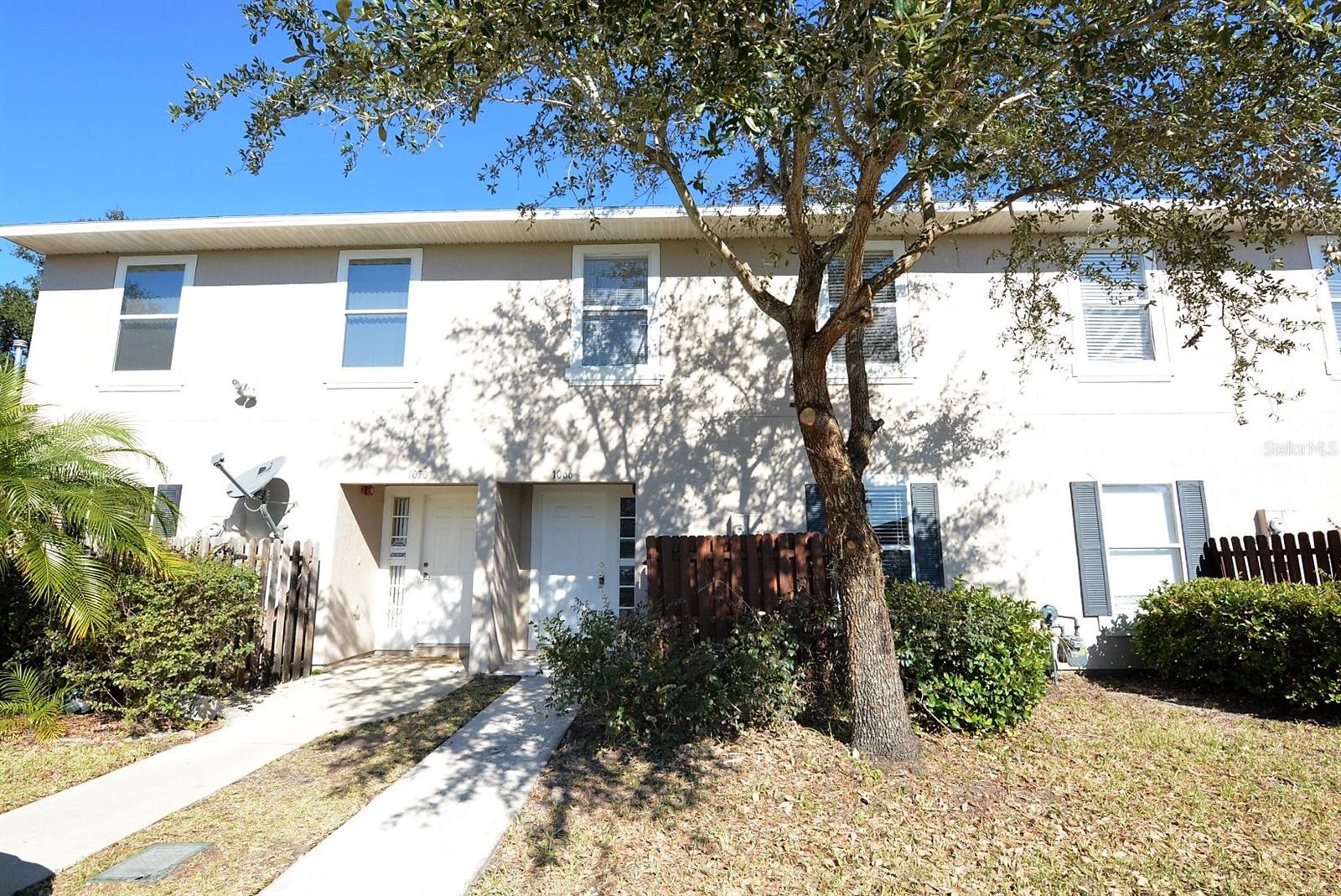 1066 DOLPHIN DR