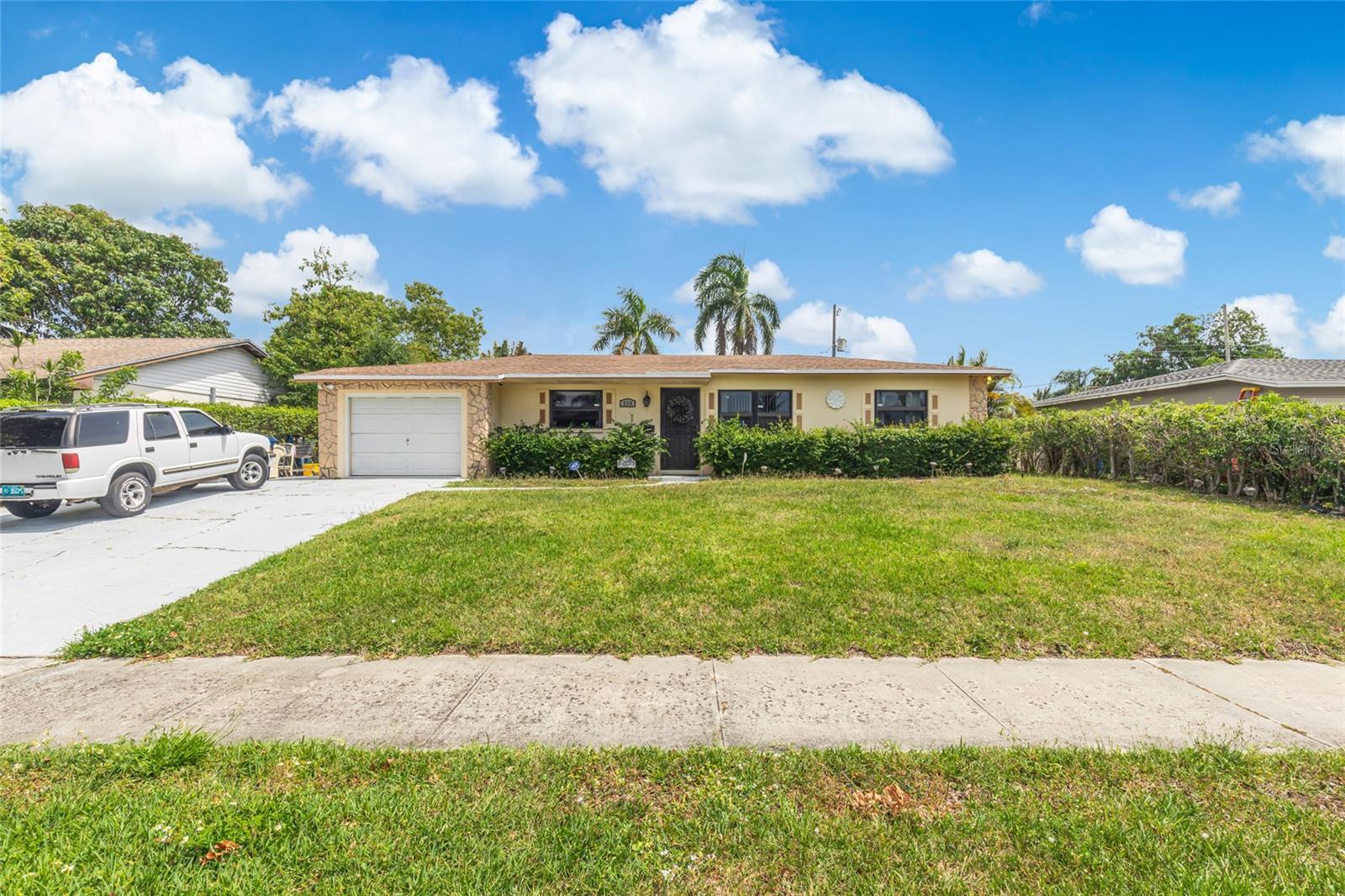 539 SABAL PALM DR