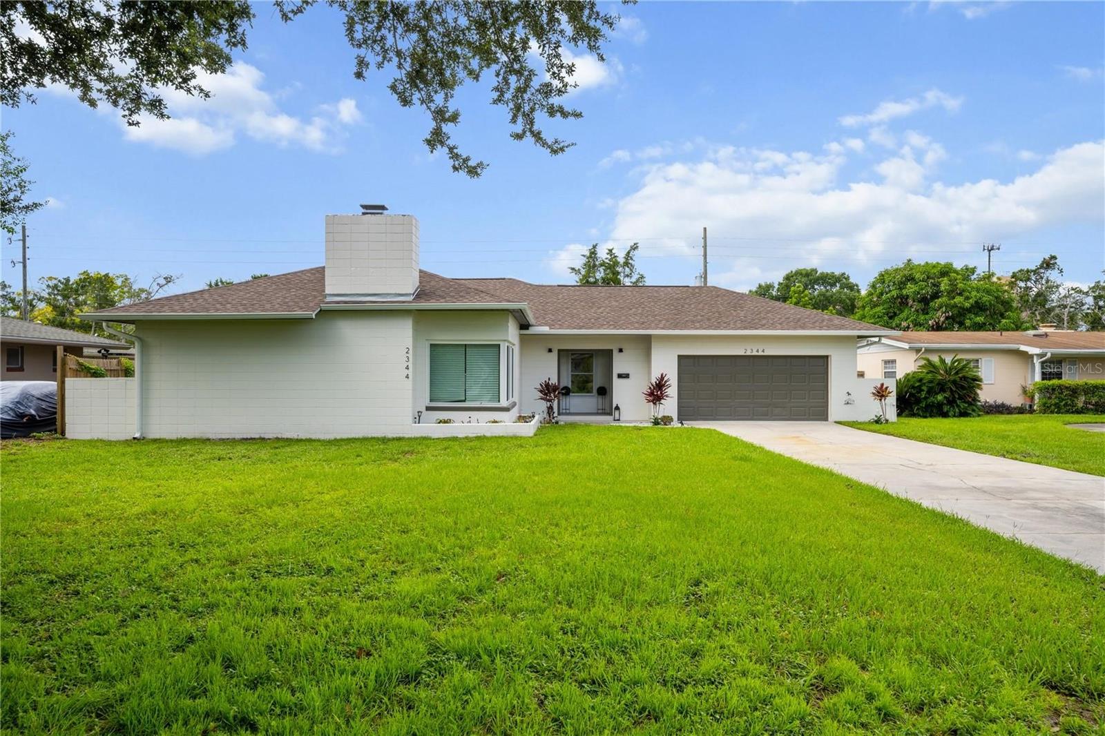 2344 WOODCREST DR