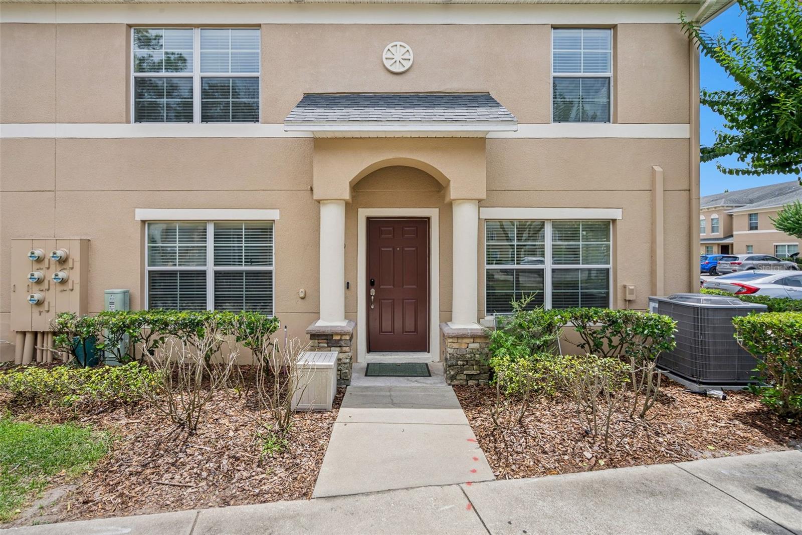 450 CARINA CIR