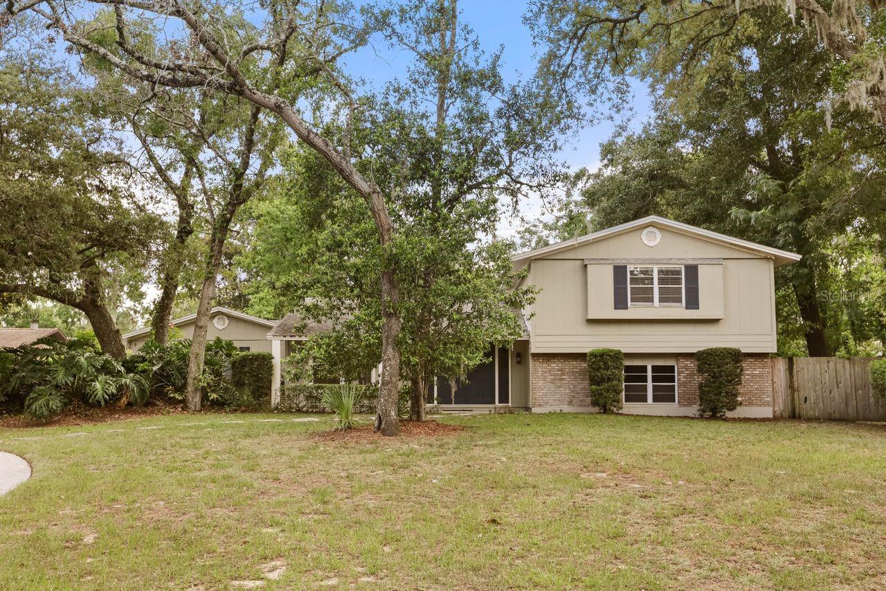 200 CROOKED OAK CT