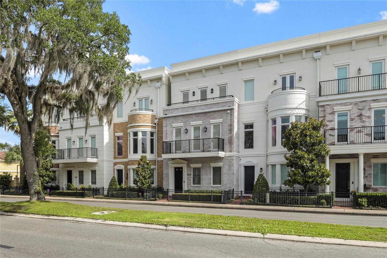 413 W MORSE BLVD