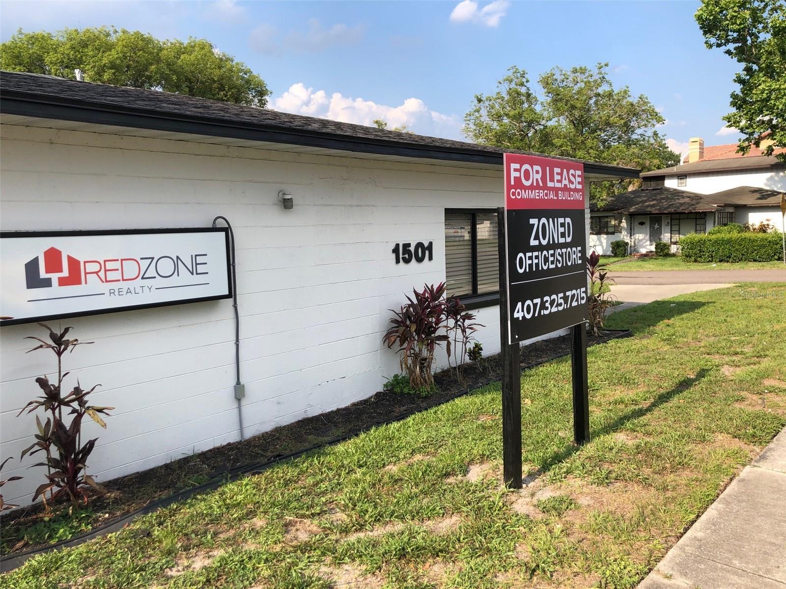 1501 W FAIRBANKS AVE