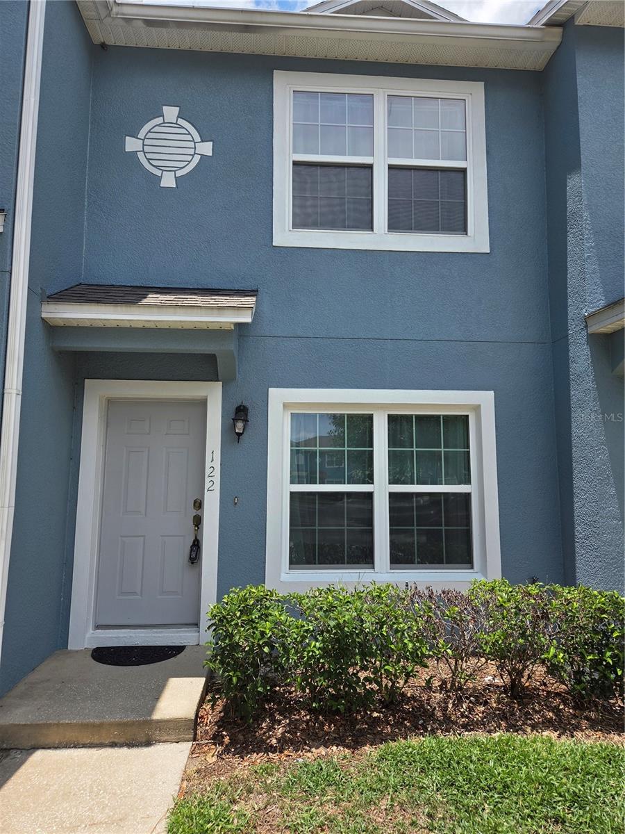 122 WILTON CIR