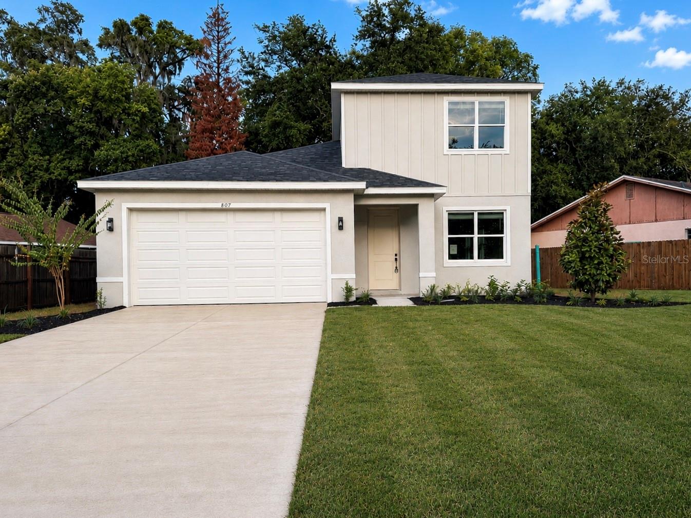 807 SANTA BARBARA DR