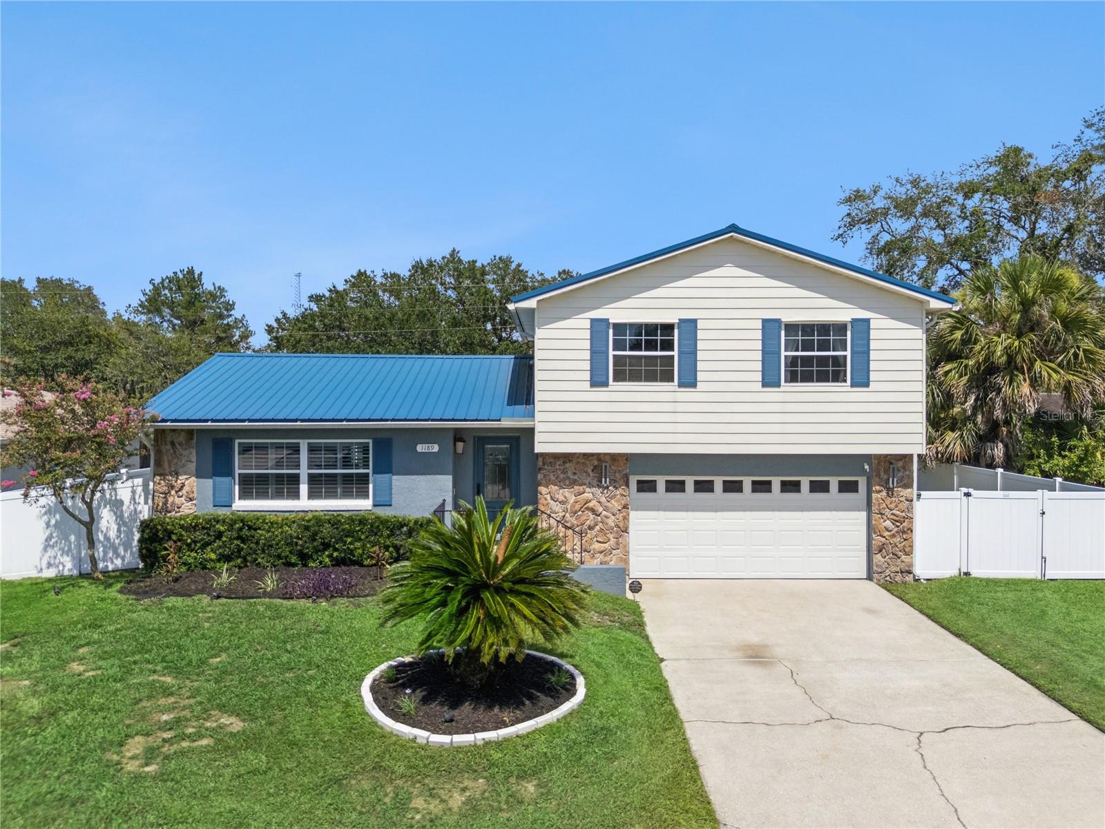 1189 LAZY HOLLOW PL