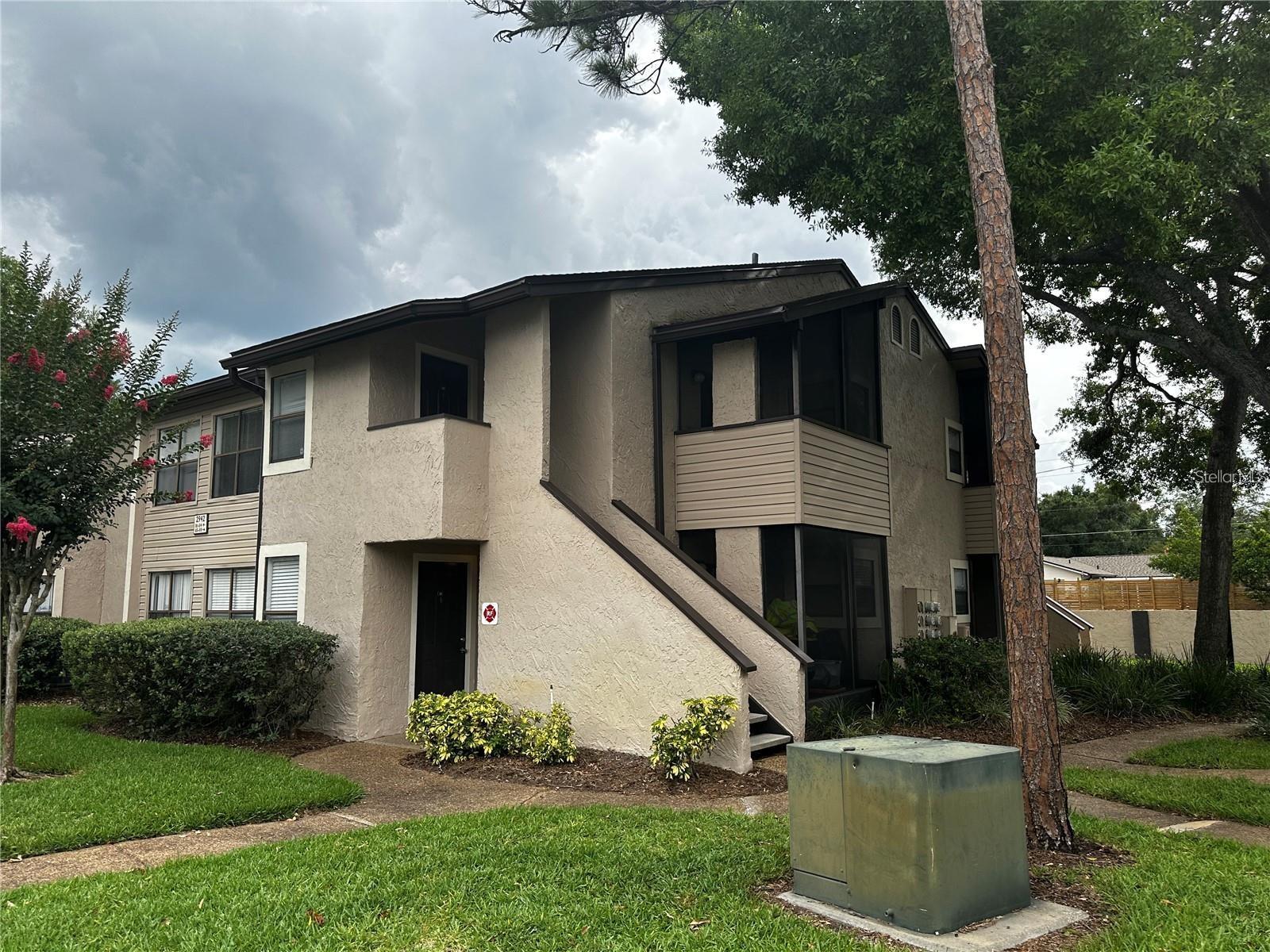2942 ANTIQUE OAKS CIR #86
