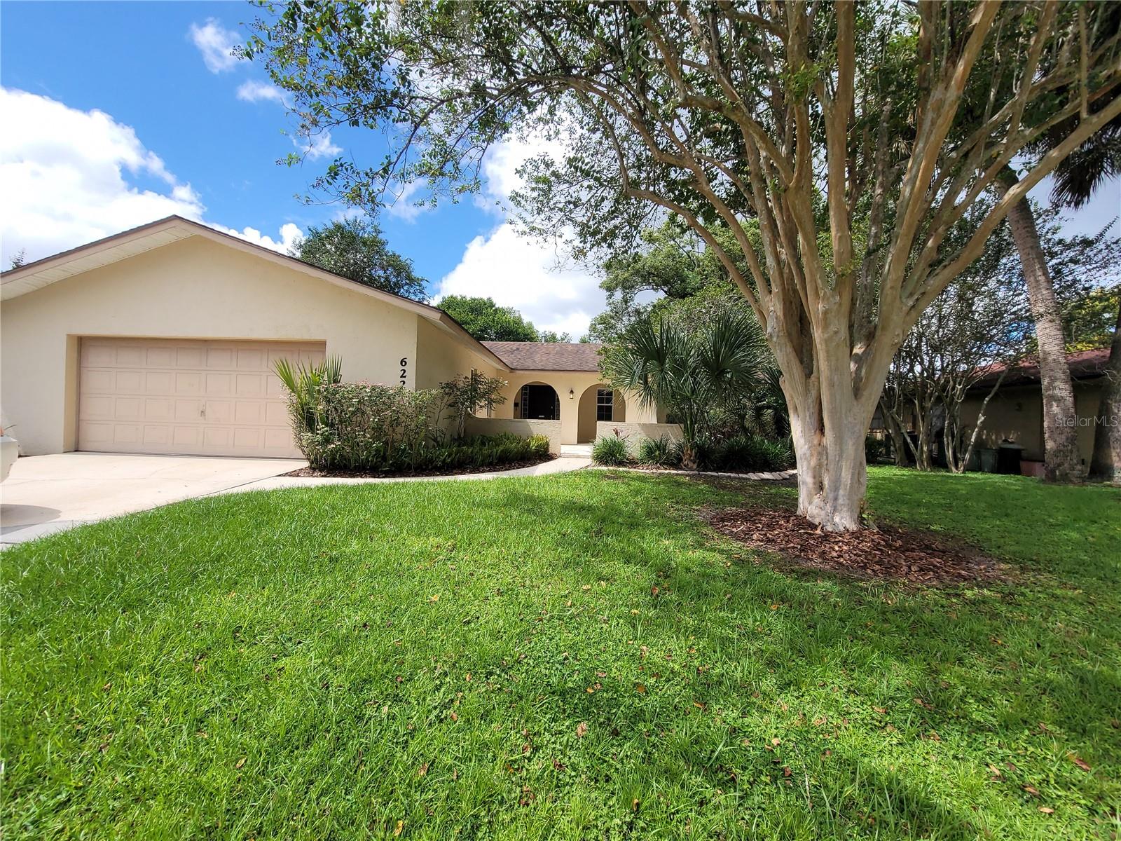 622 GREEN MEADOW AVE