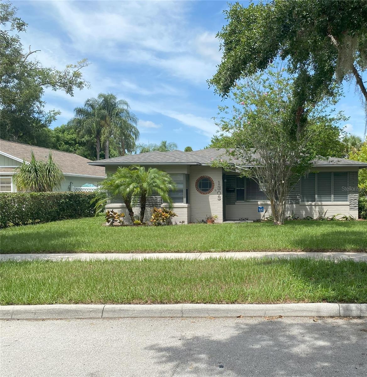 1303 CANTERBURY RD