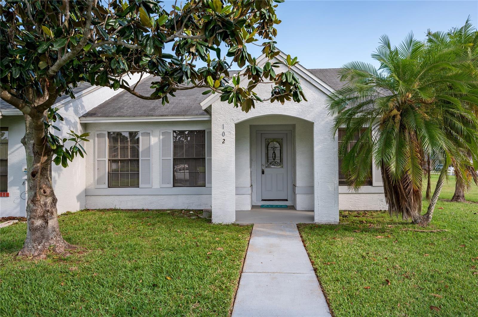 102 CANDLEWICK CT