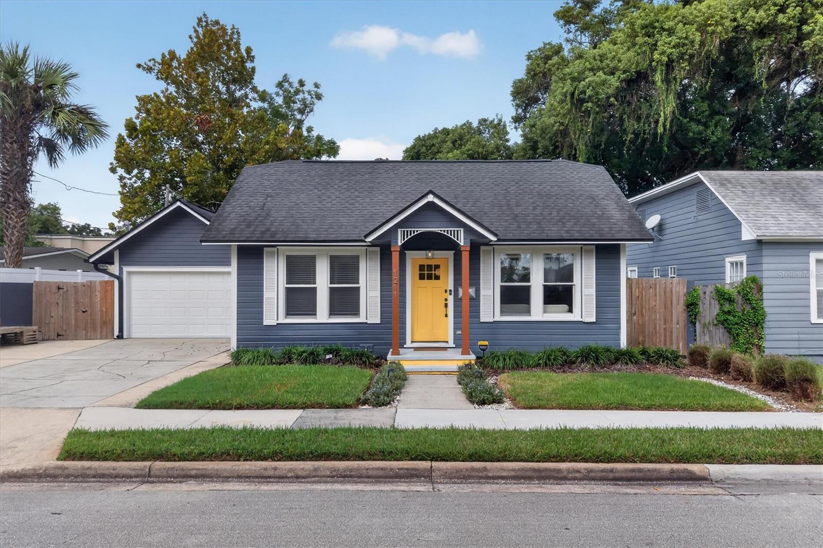 1211 SCHULTZ AVE