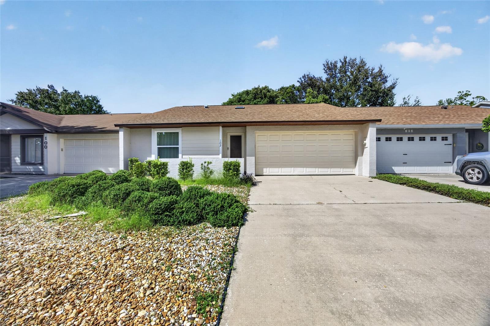 102 EDGEWATER CIR