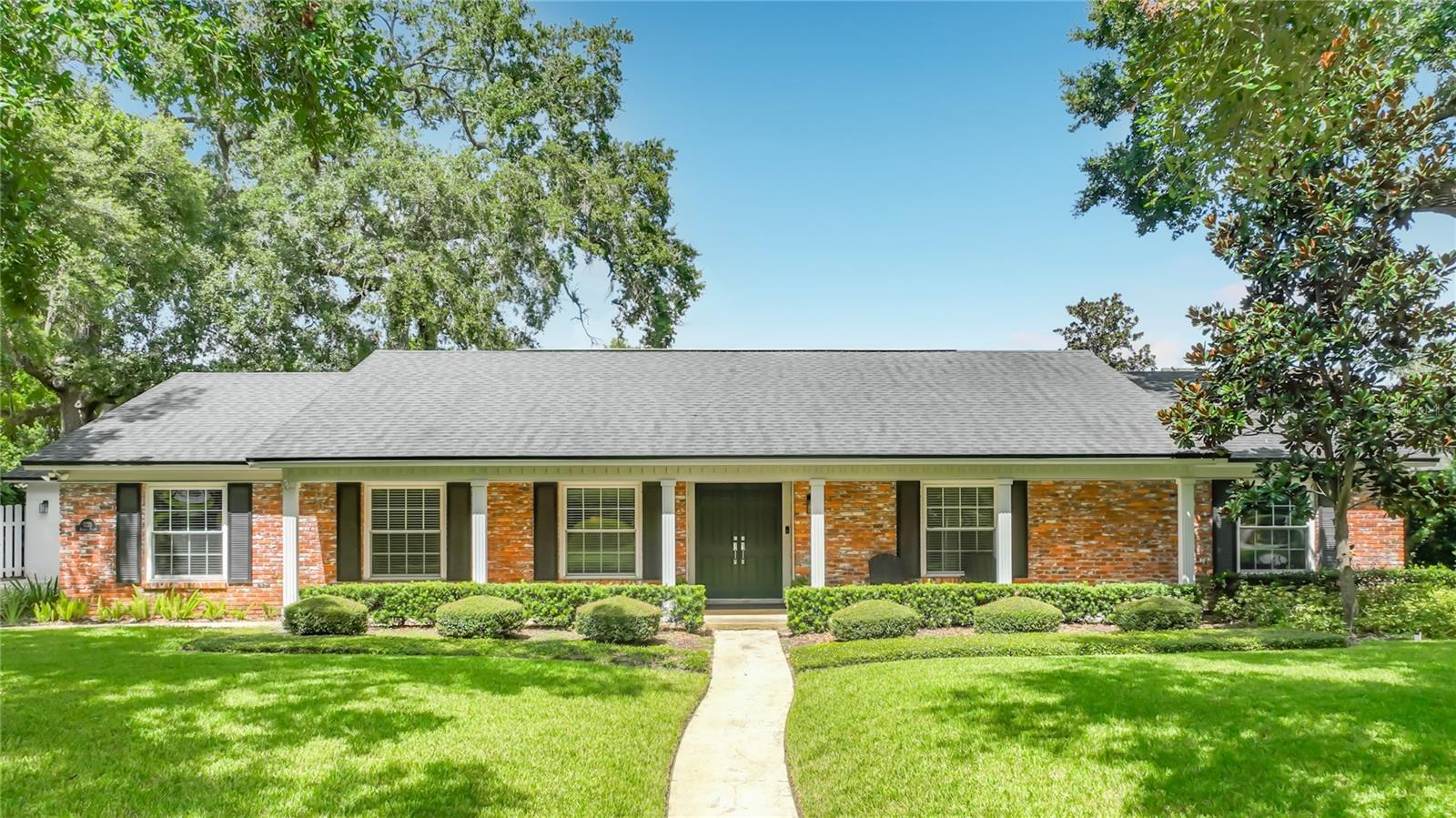 1225 SHARON PL