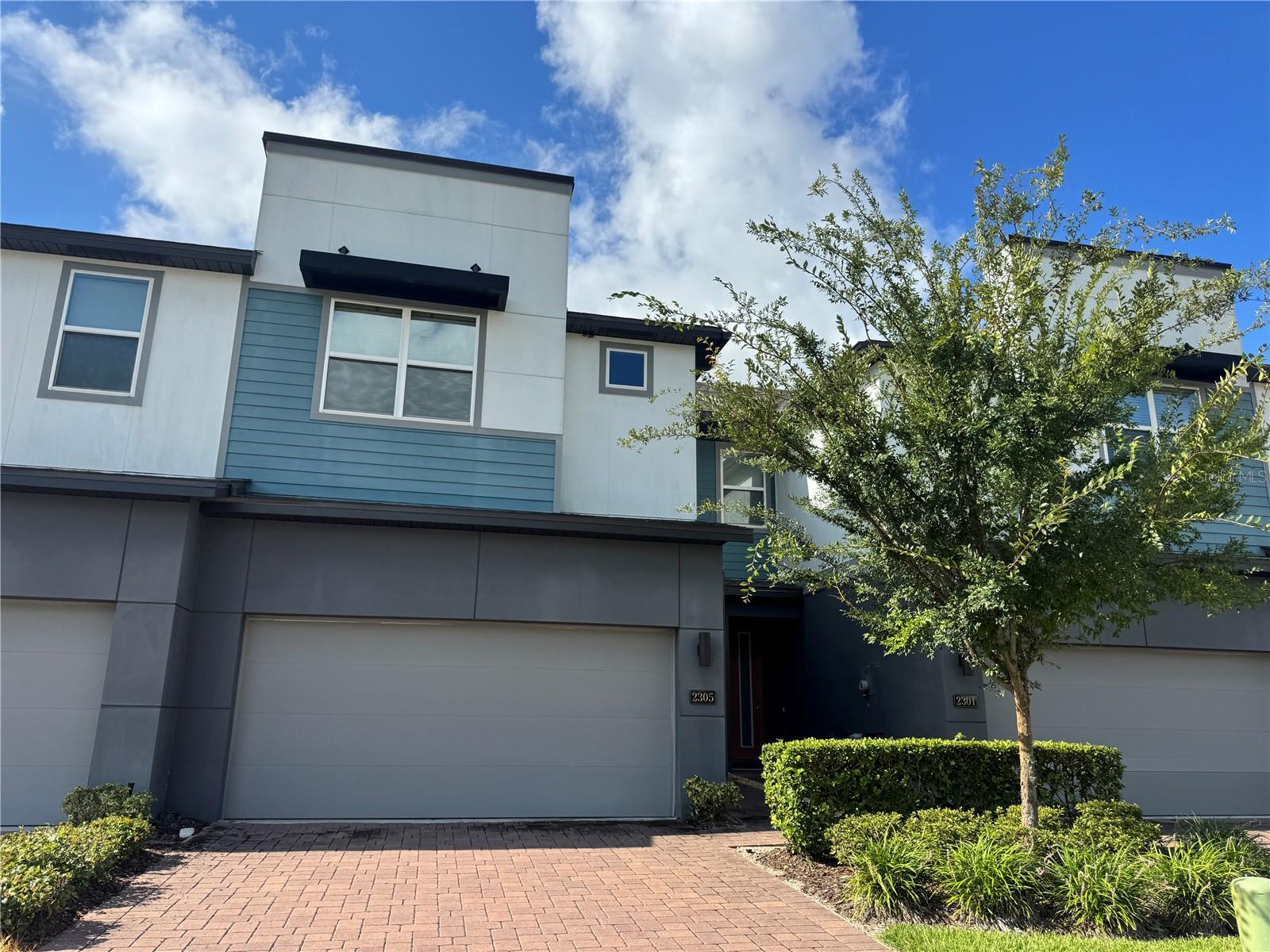 2305 SHADOWLAND LOOP