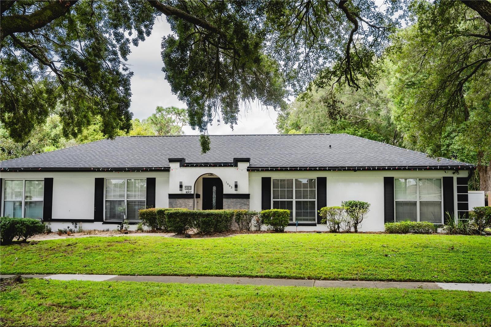 1003 GOLFSIDE DR