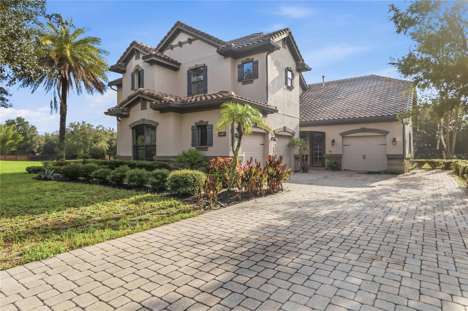 1447 DUNBROOKE LOOP
