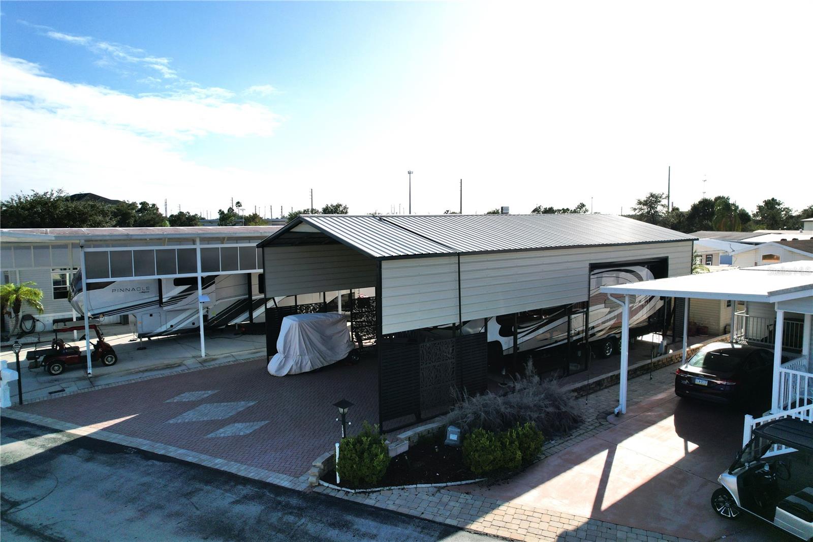 321 St George Dr