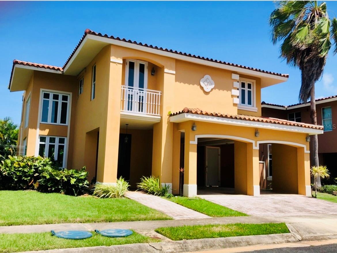 A 11 GRAND PALM