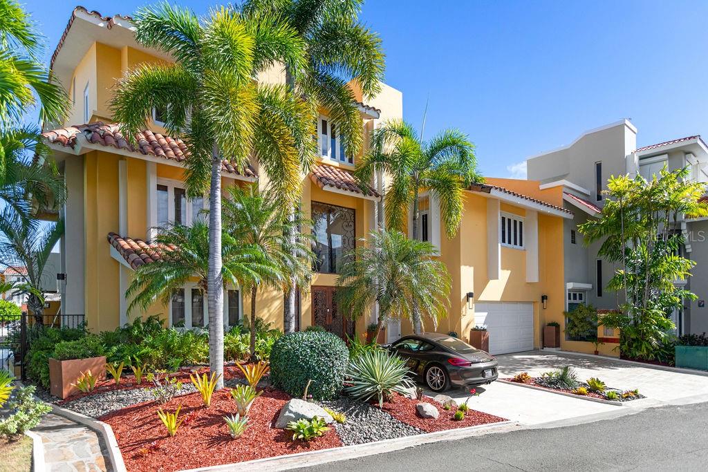 21 HARBOUR DR HBR #21