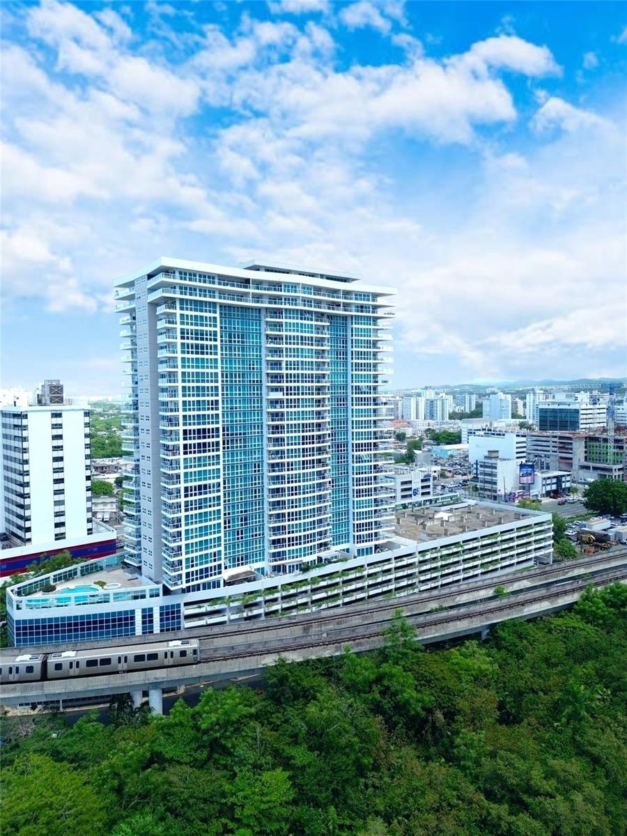 48 AVENIDA LUIS MUÑOZ RIVERA #2701